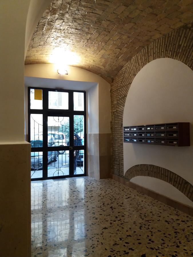 Sylvia Stylish Vatican Apartment ローマ エクステリア 写真